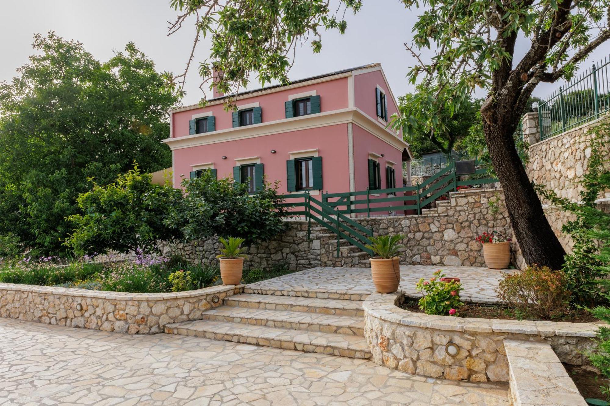 Oros Villa *
