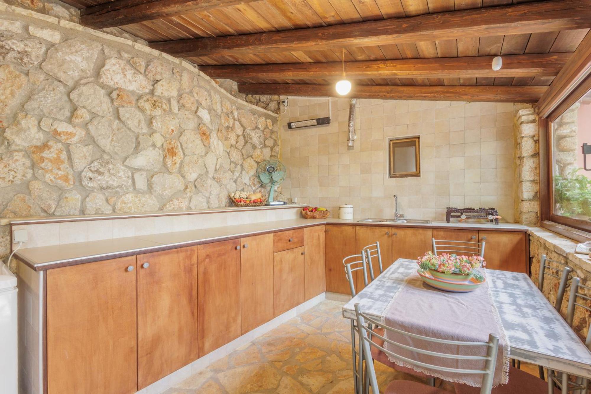 Villa Oros *